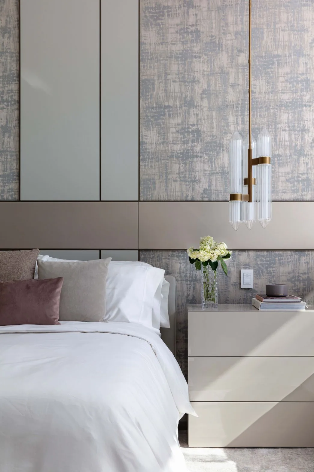 ↑ Acqualina1901_AdrianaLacruz_@Dave_Henz 10.heic · Family Room