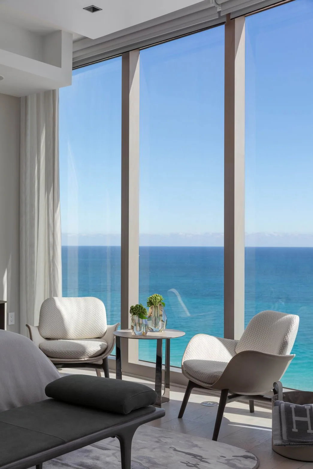↑ Acqualina1901_AdrianaLacruz_@Dave_Henz 8.heic · Master Bedroom