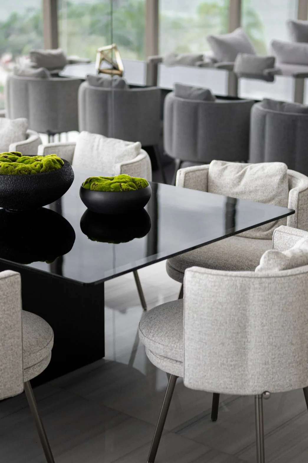 ↑ 3_Dining_AdrianaLacruz_LacruzDesignStudio@GabrielVolpi.heic
