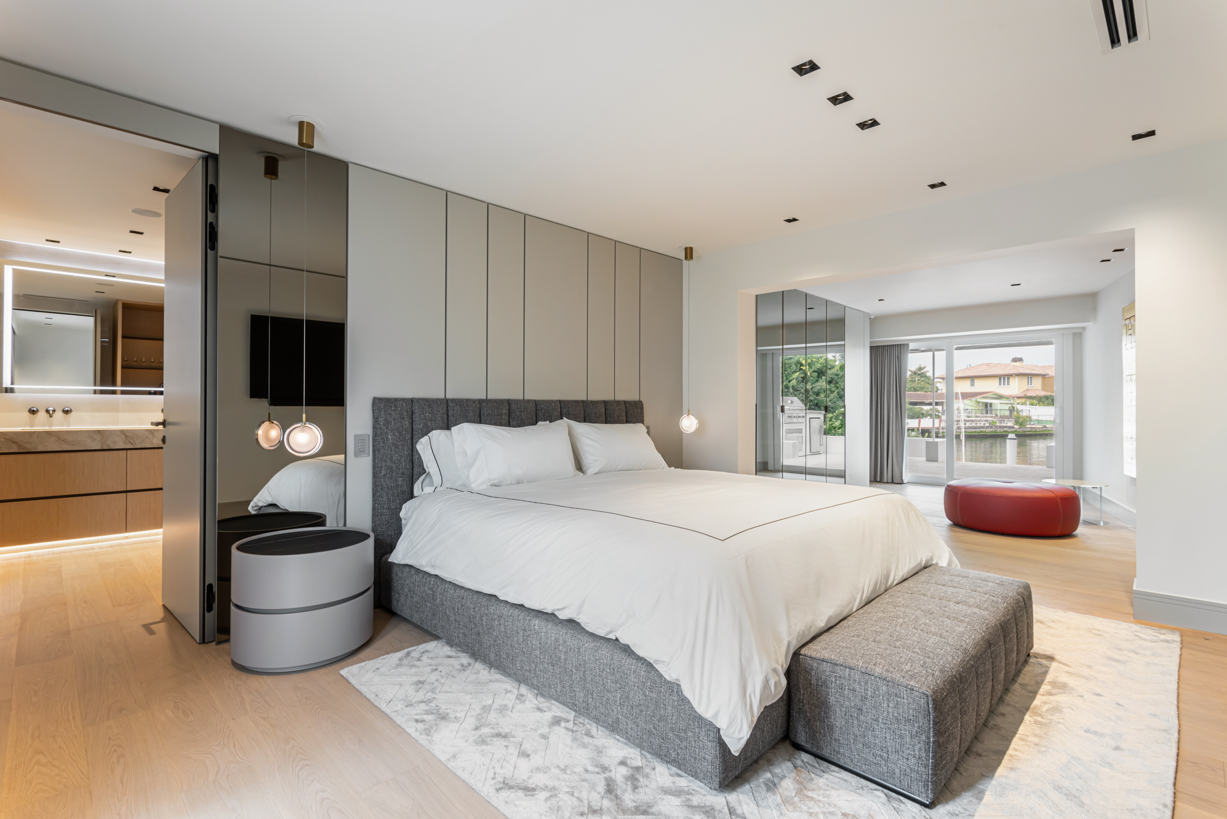 House 2241 master suite, Fort Lauderdale, Photography: Emilio Collavino